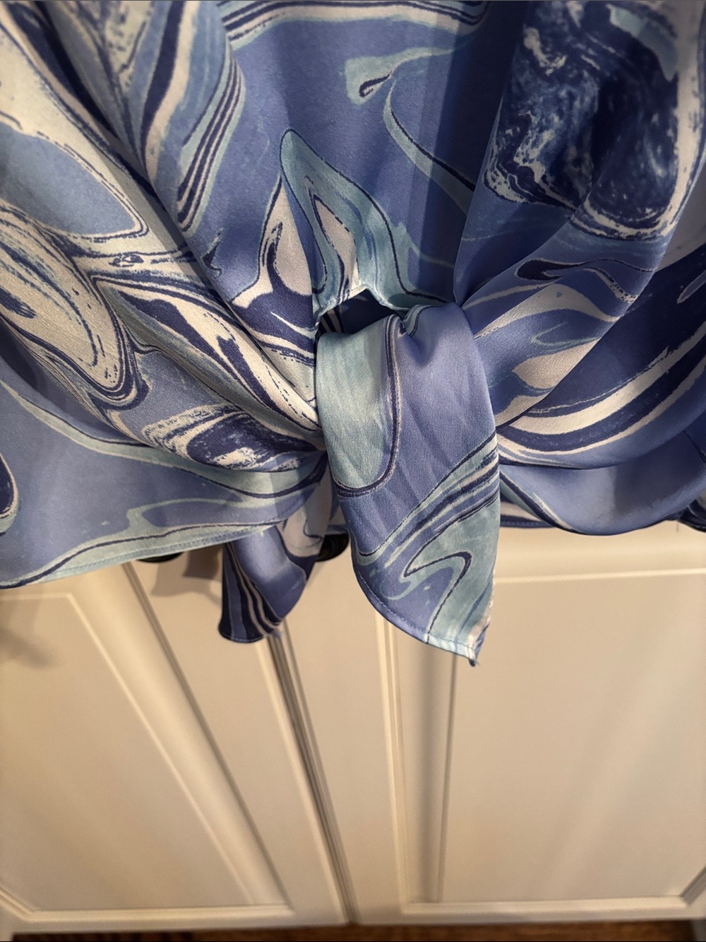 Chico's Blue Marble V-Neck Tie-Front Blouse. Chico’s size 2 ((large). - Picture 5 of 7